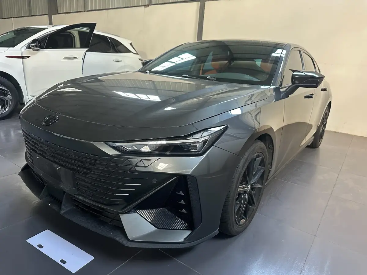 2022 ChangAn UNI-V 1.5T 188HP L4 7DCT