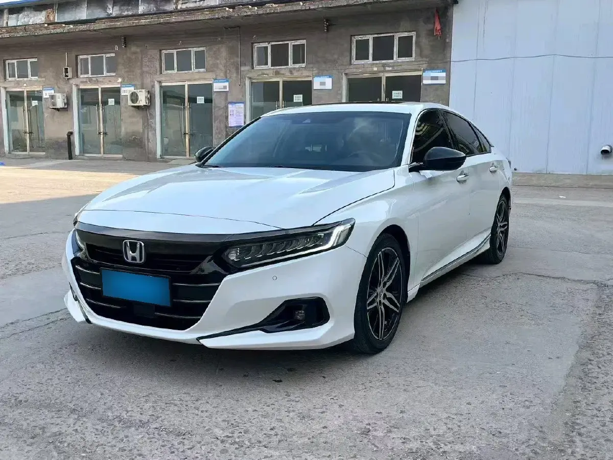 2022 Honda Accord 2.0L 146HP L4 E-CVT Hybrid