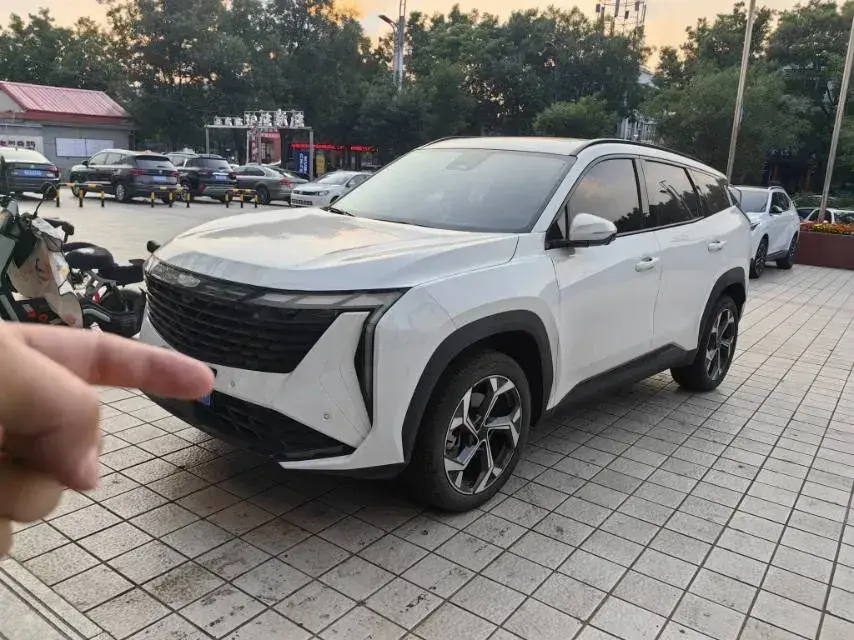 2023 Geely StarRay 1.5T 181HP L4 7DCT