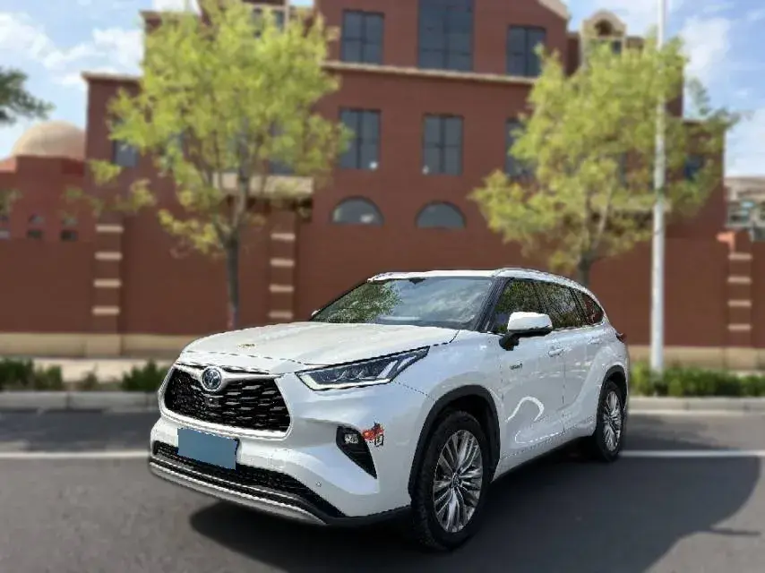 2023 Toyota Highlander 2.5L 189HP L4 E-CVT Hybrid