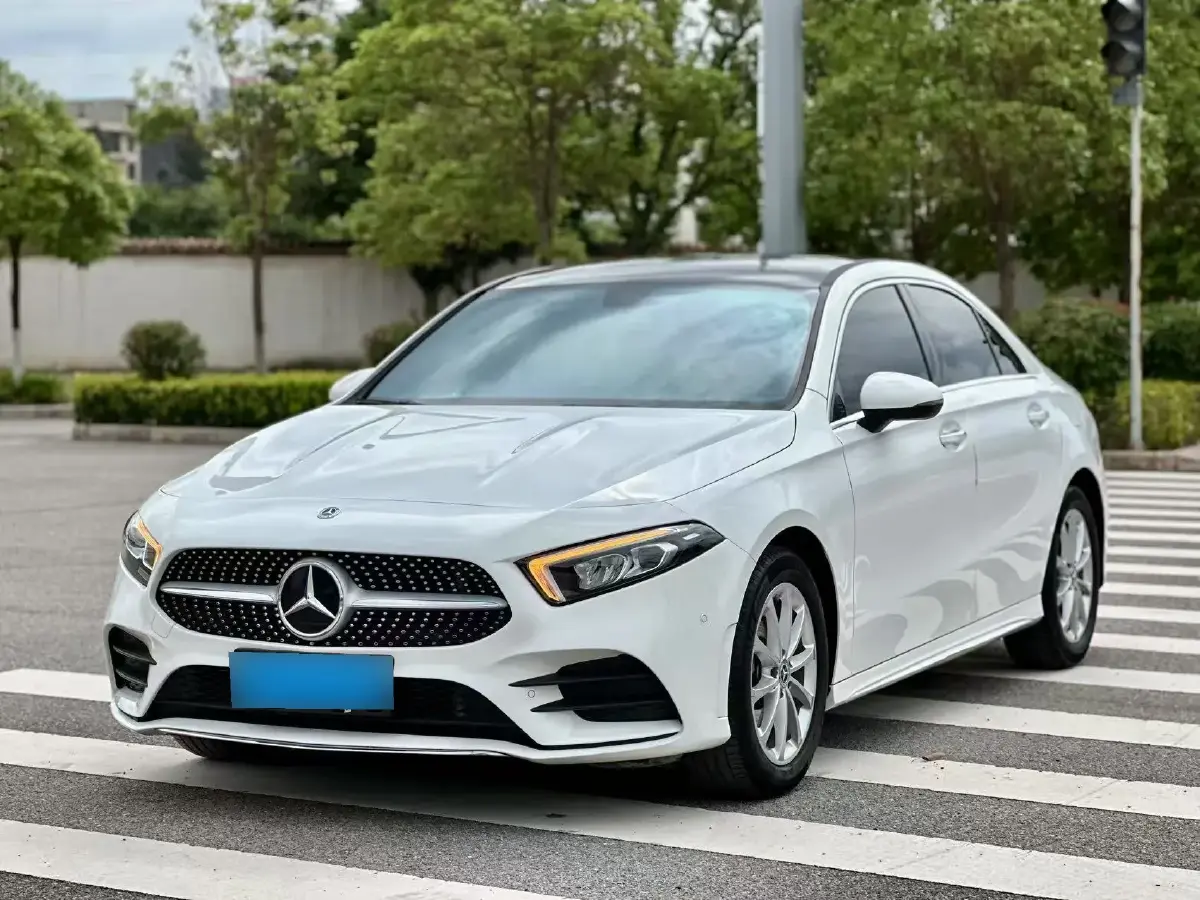 2022 Mercedes-Benz A Class 1.3T 163HP L4 7DCT