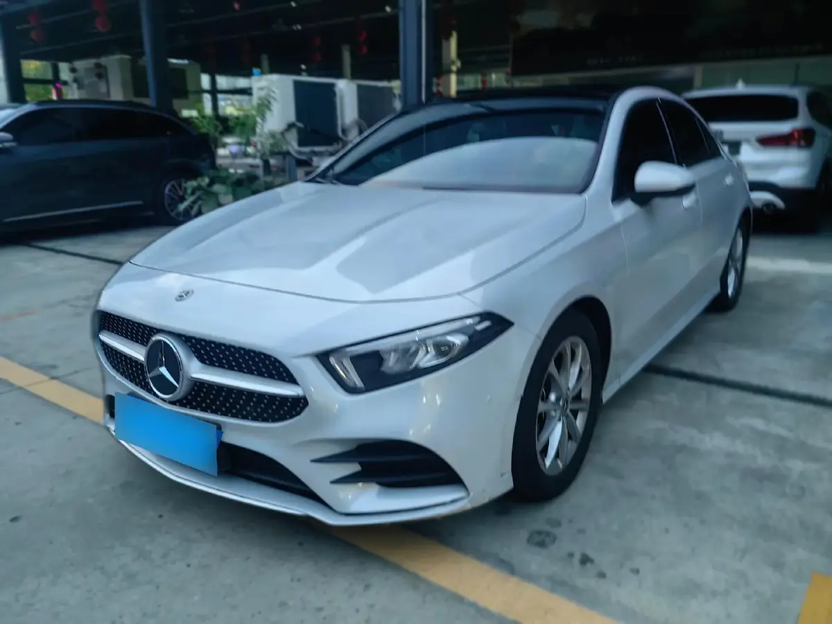 2022 Mercedes-Benz A Class 1.3T 163HP L4 7DCT