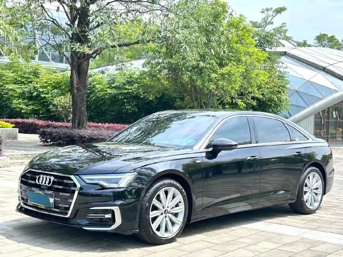 2023 Audi A6L 2.0T 245HP L4 7DCT