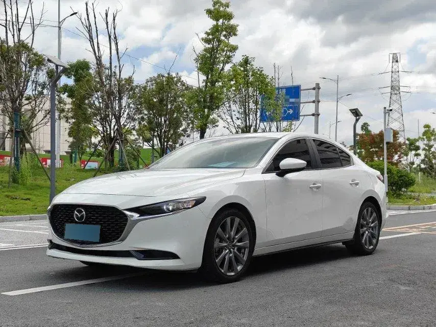 2023 Mazda 3 Axela 2.0L 158HP L4 6AT