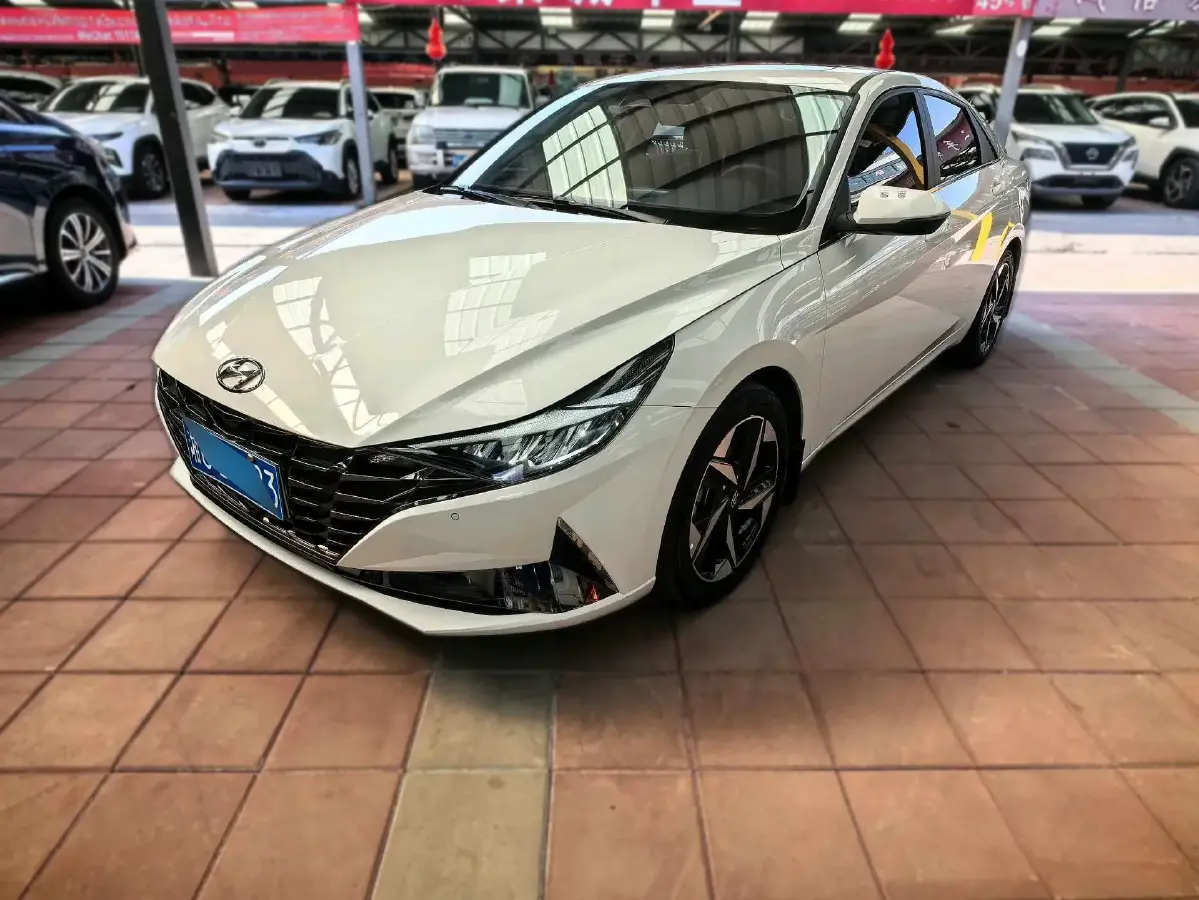 2022 Hyundai Elantra 1.5L 115HP L4 CVT
