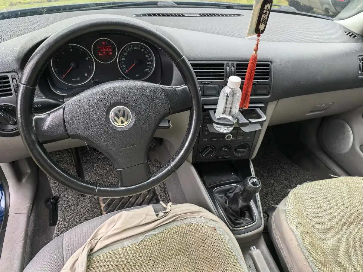 2006 Volkswagen Bora Classic 1.6L 100HP L4 4AT,autocango,china used car exporter,china ev exporter,chinese used car exporter,chinese used ev exporter