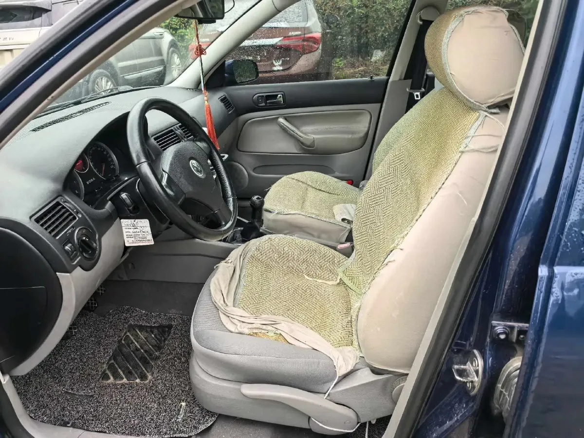 2006 Volkswagen Bora Classic 1.6L 100HP L4 4AT,autocango,china used car exporter,china ev exporter,chinese used car exporter,chinese used ev exporter