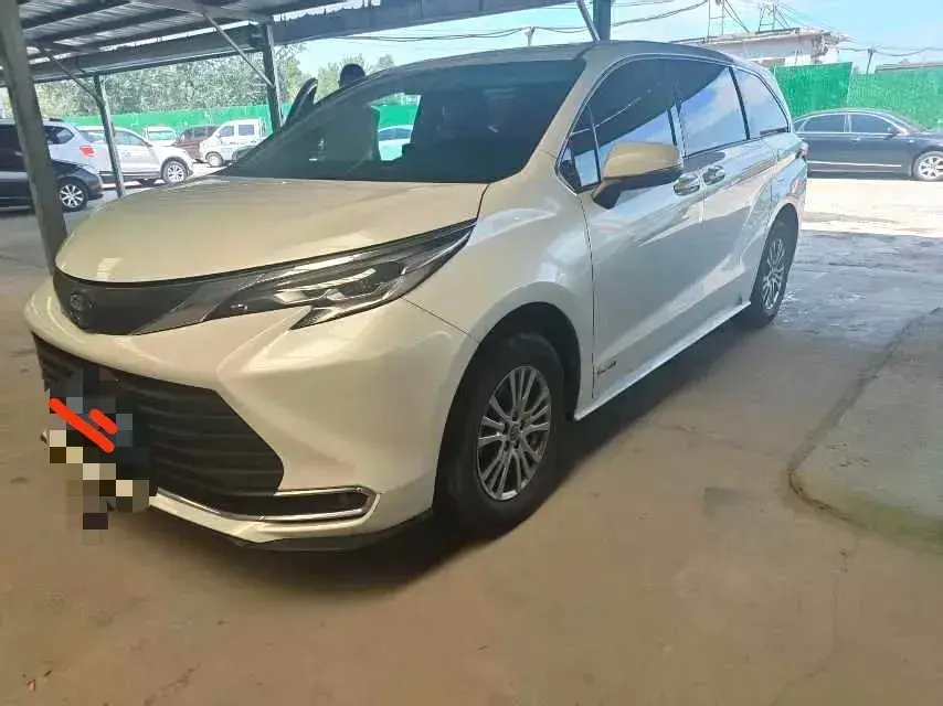2021 Toyota Sienna 2.5L 192HP L4 E-CVT Hybrid