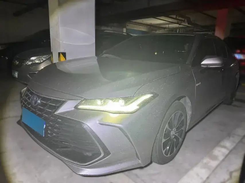2022 Toyota Avalon 2.5L 178HP L4 E-CVT Hybrid
