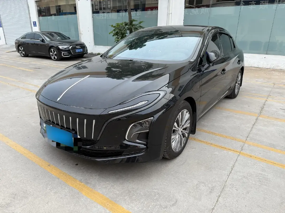 2024 HongQi E-QM5 BEV 72KWH