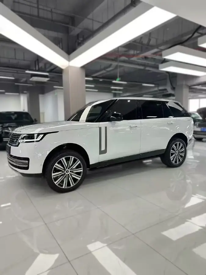 2024 Land Rover Range Rover 3.0T 400HP L6 8AT