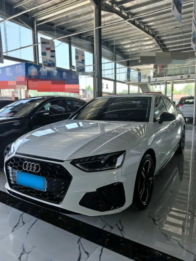 2022 Audi A4L 2.0T 190HP L4 7DCT