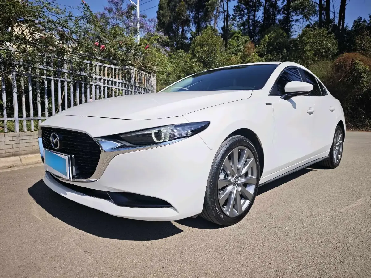 2021 Mazda 3 Axela 2.0L 158HP L4 6AT