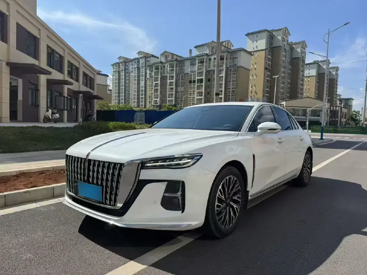 2024 HongQi H5 2.0T 224HP L4 8AT