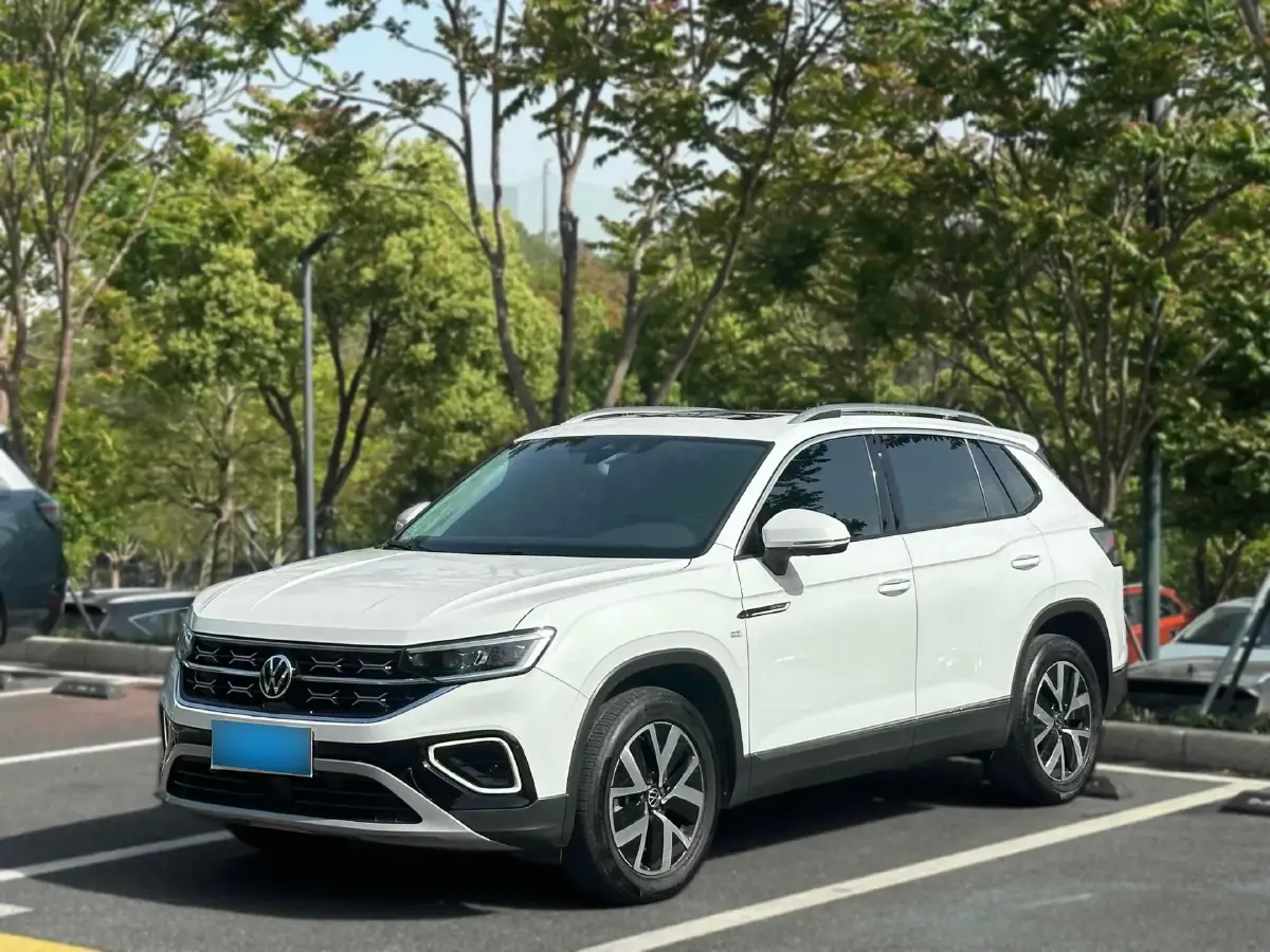 2023 Volkswagen Tayron 2.0T 186HP L4 7DCT