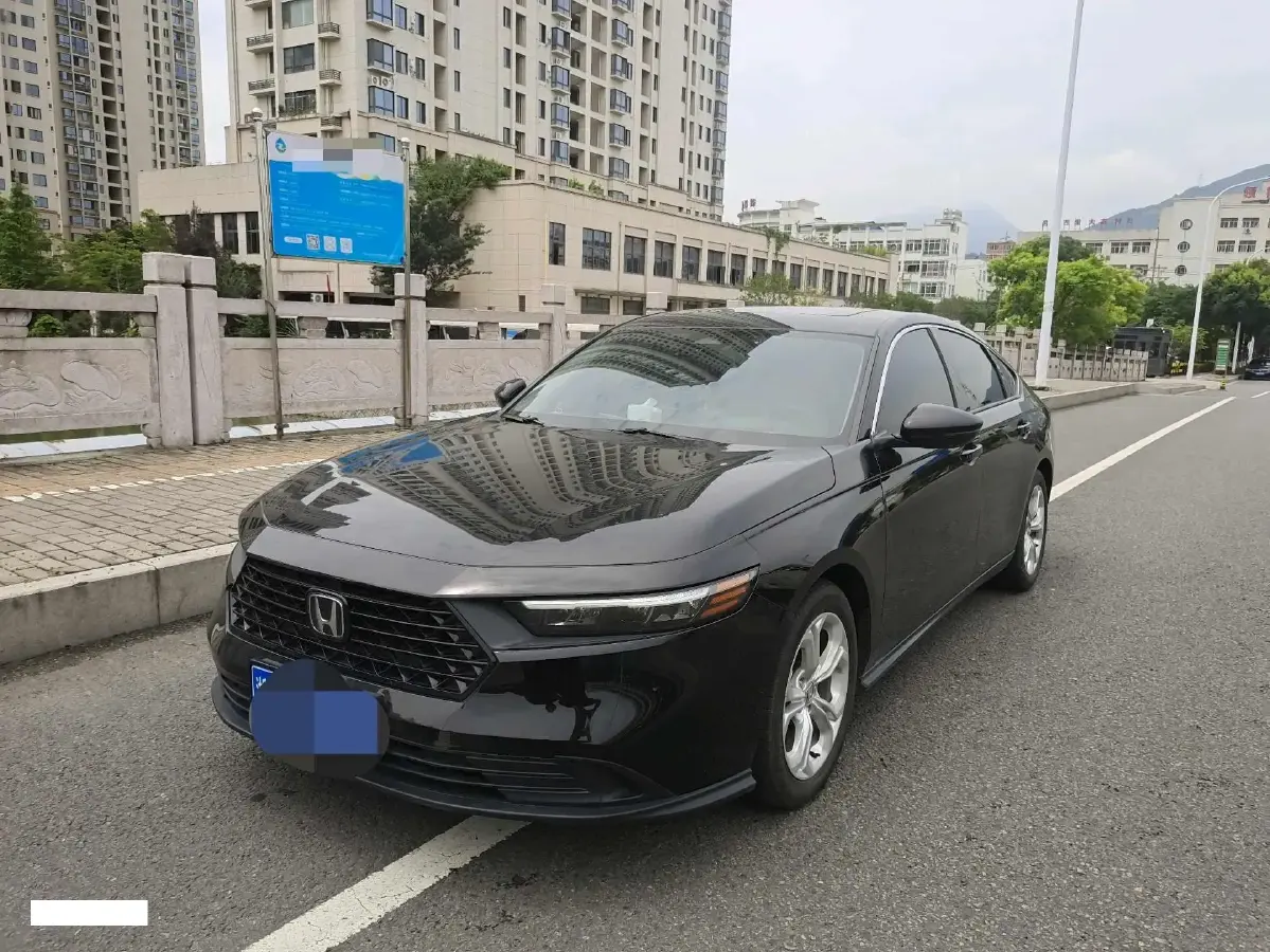 2023 Honda Accord 1.5T 192HP L4 CVT