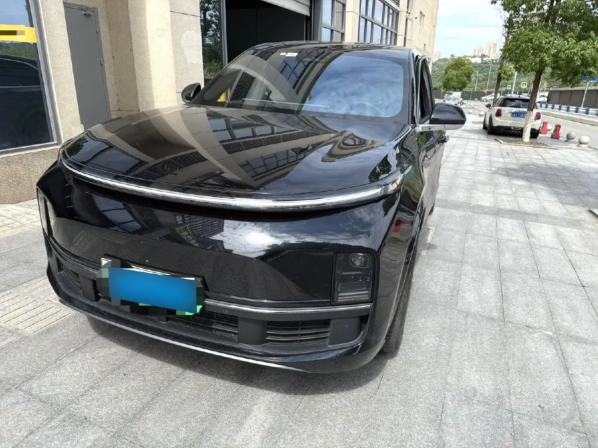 2023 Li L8 Range Extended 154HP REEV 40.9KWH