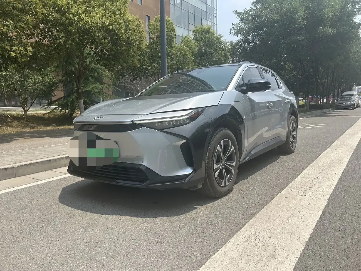 2022 Toyota bZ4X BEV 66.7KWH