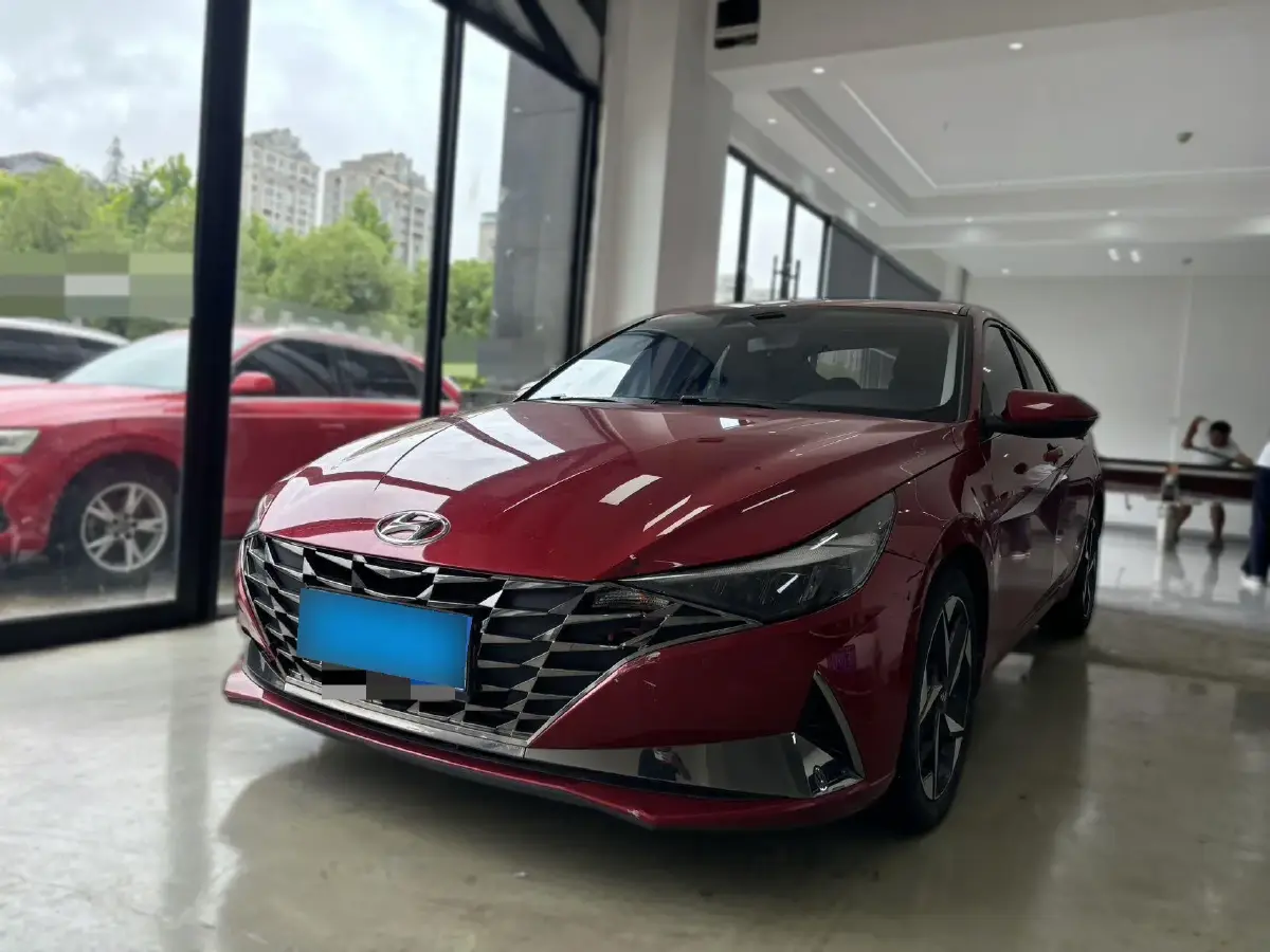 2022 Hyundai Elantra 1.5L 115HP L4 CVT