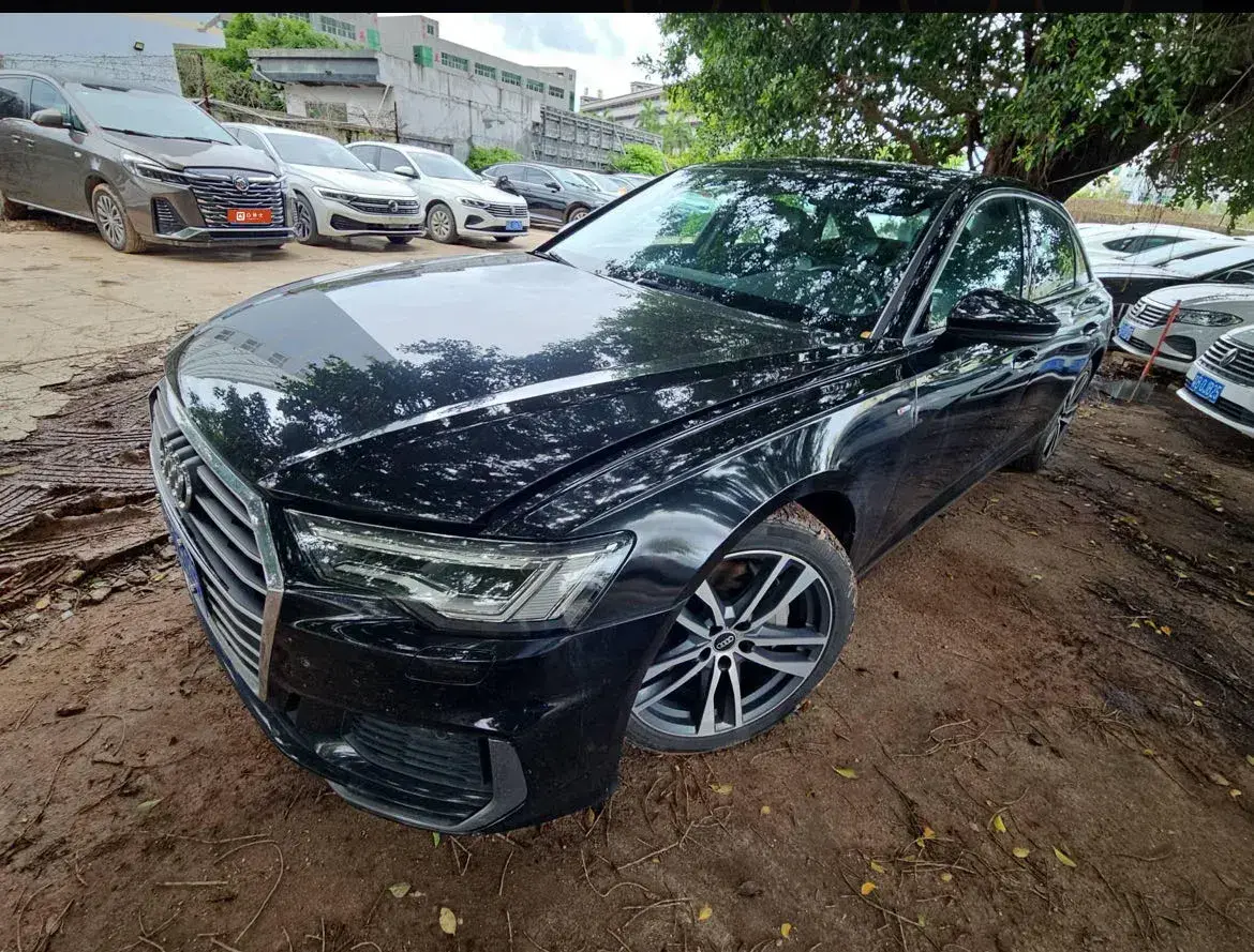 2022 Audi A6L 2.0T 190HP L4 7DCT