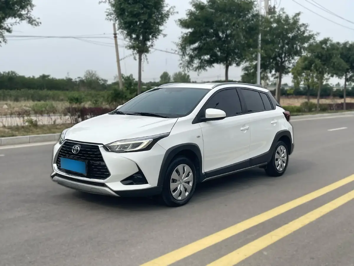 2022 Toyota Yaris L 1.5L 112HP L4 CVT