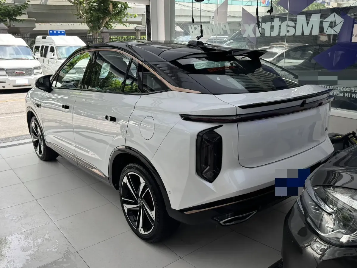 2022 Roewe Whale 2.0T 231HP L4 8AT,autocango,china used car exporter,china ev exporter,chinese used car exporter,chinese used ev exporter