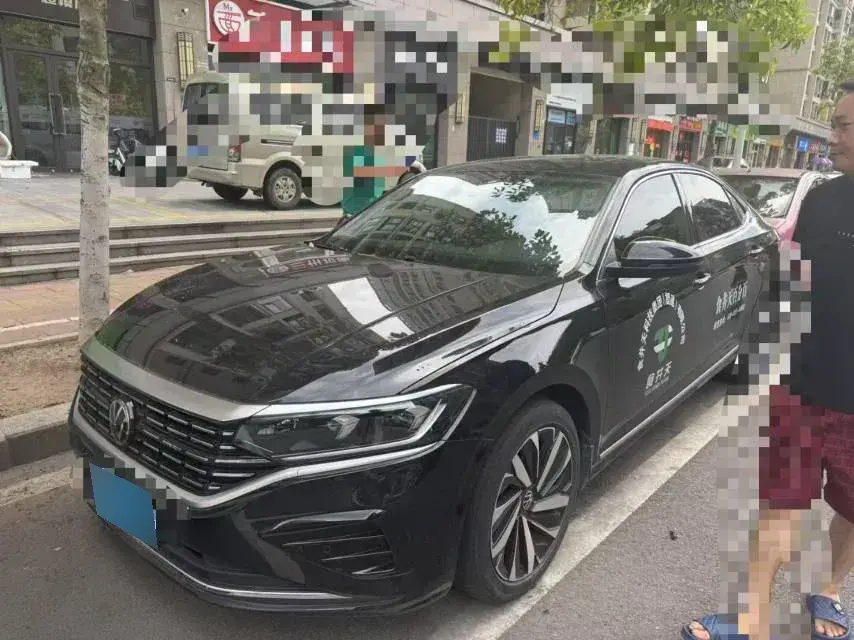 2023 Volkswagen Passat 2.0T 186HP L4 7DCT