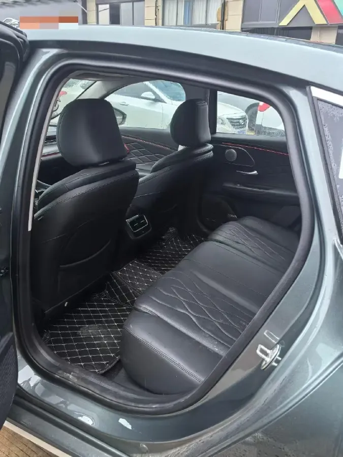 2025 Chery Arrizo 8 Pro 1.6T 197HP L4 7DCT,autocango,china used car exporter,china ev exporter,chinese used car exporter,chinese used ev exporter