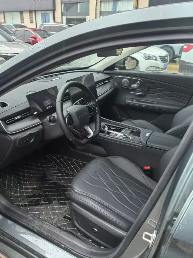 2025 Chery Arrizo 8 Pro 1.6T 197HP L4 7DCT,autocango,china used car exporter,china ev exporter,chinese used car exporter,chinese used ev exporter