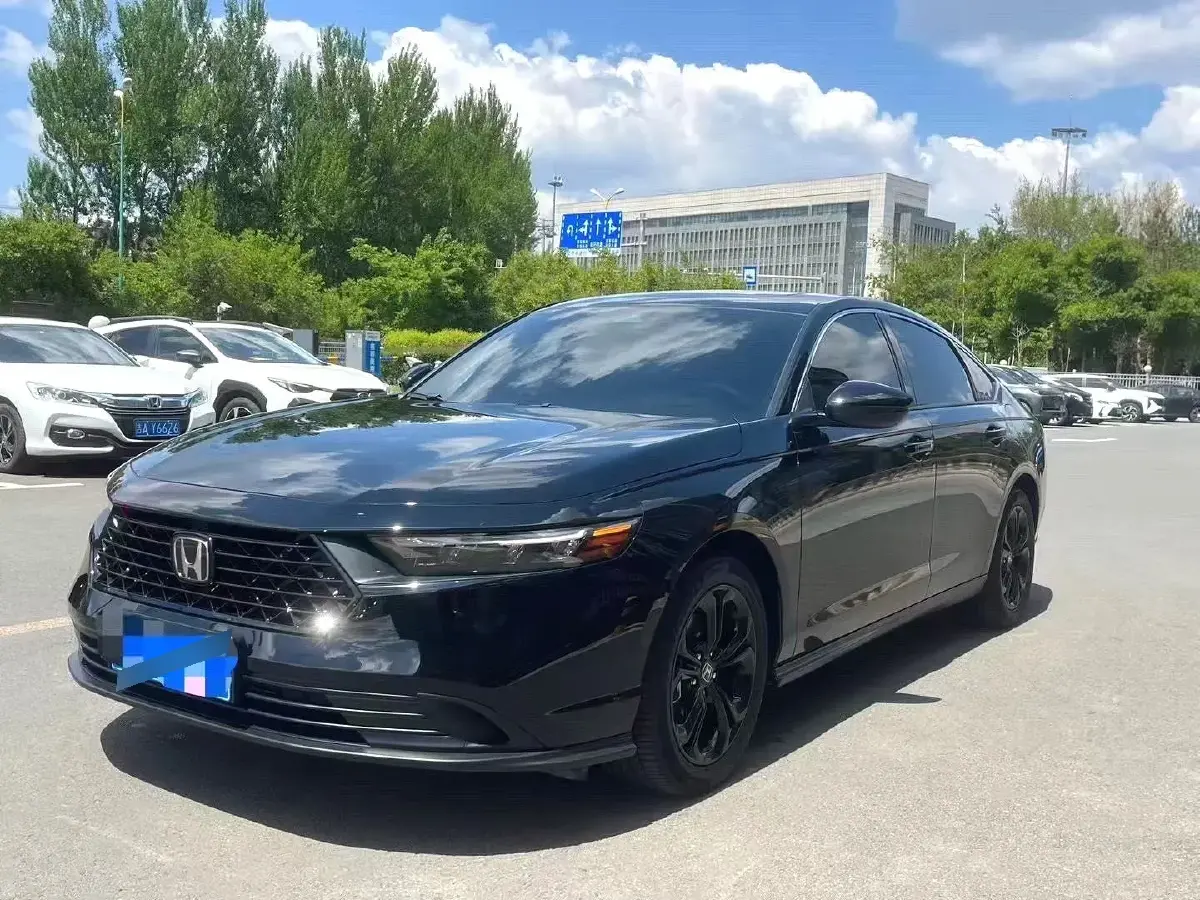 2025 Honda Accord 1.5T 192HP L4 CVT