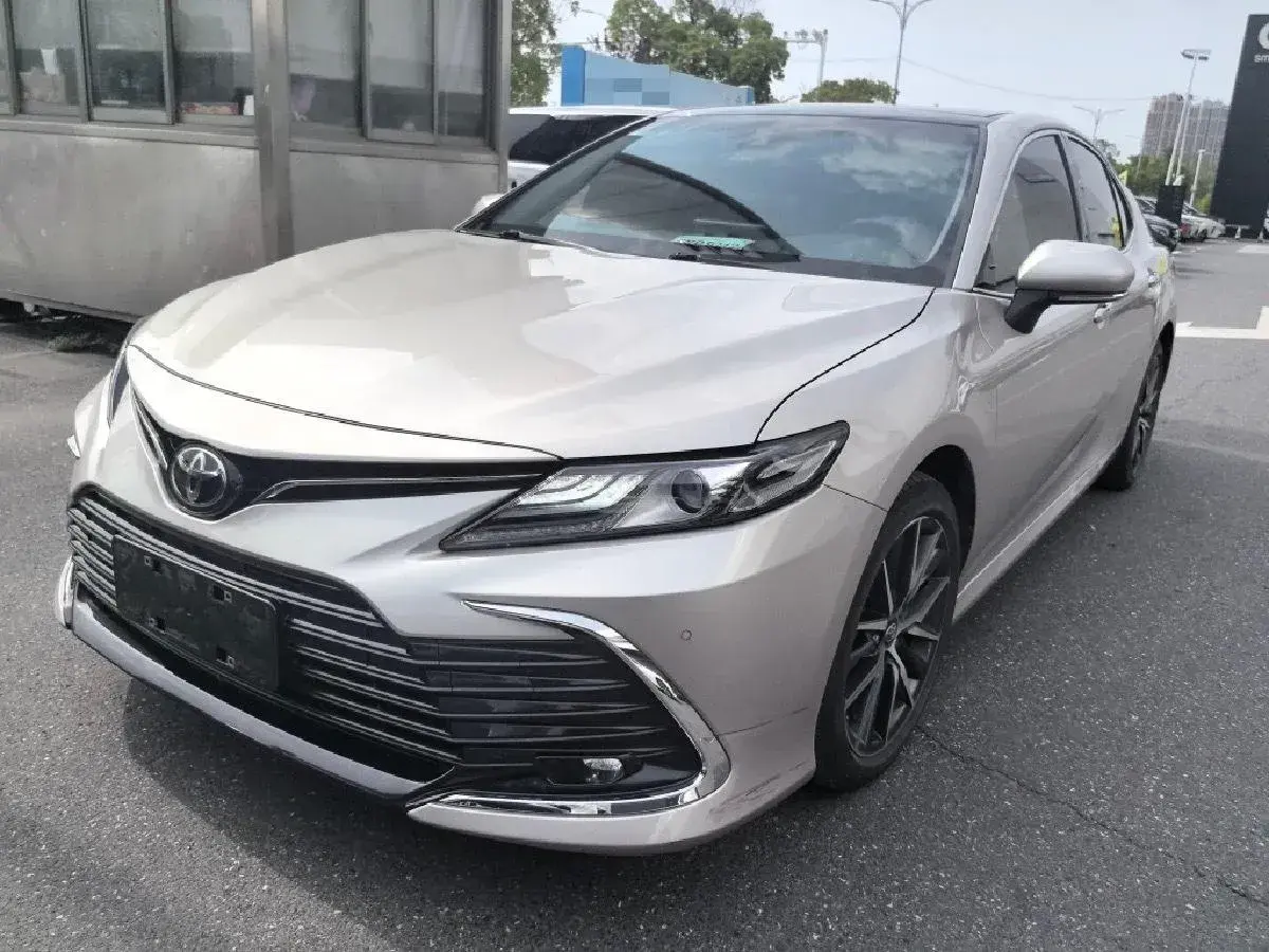 2021 Toyota Camry 2.5L 209HP L4 8AT