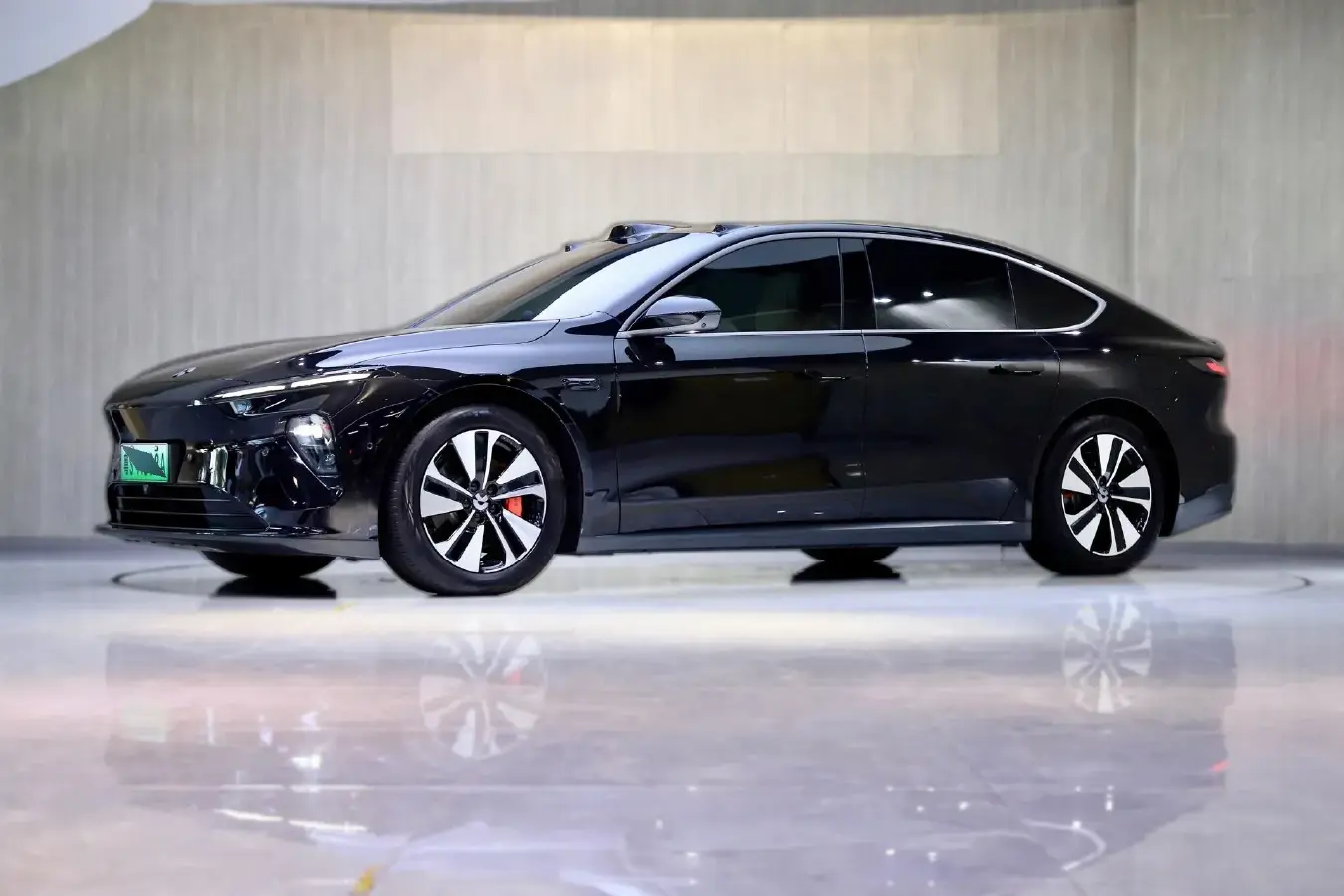 2022 NIO ET7 BEV 75KWH