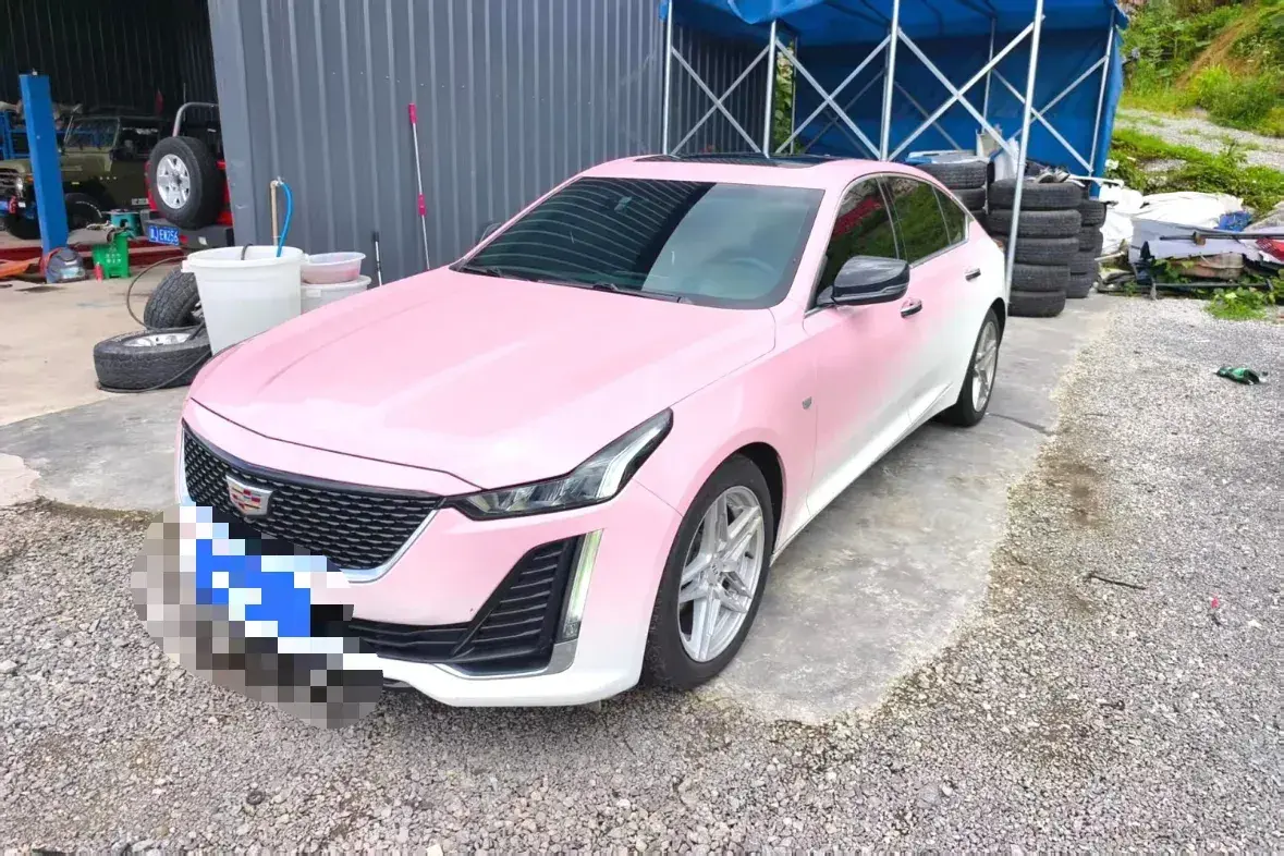 2023 Cadillac CT5 2.0T 237HP L4 10AT