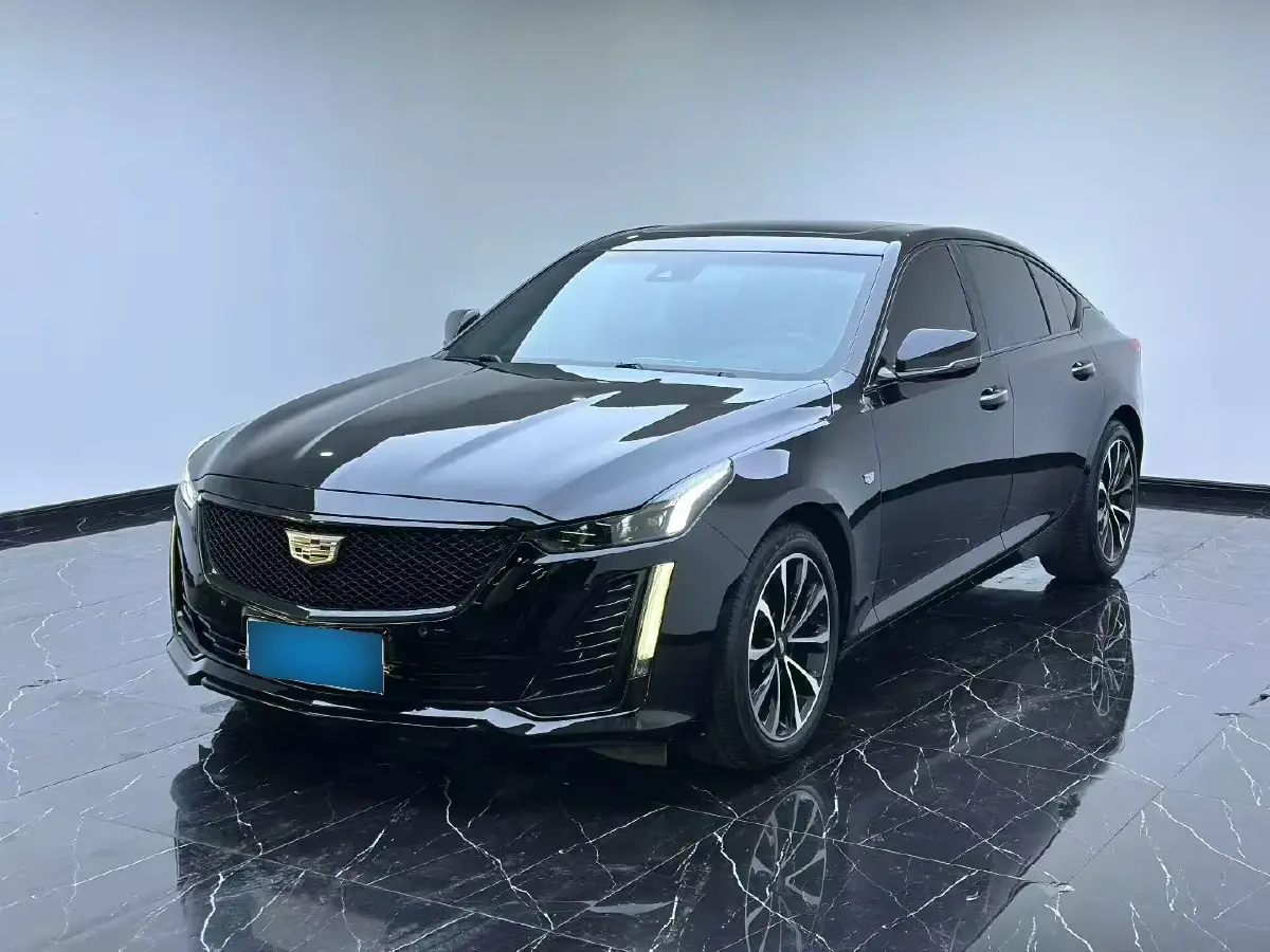 2022 Cadillac CT5 2.0T 237HP L4 10AT