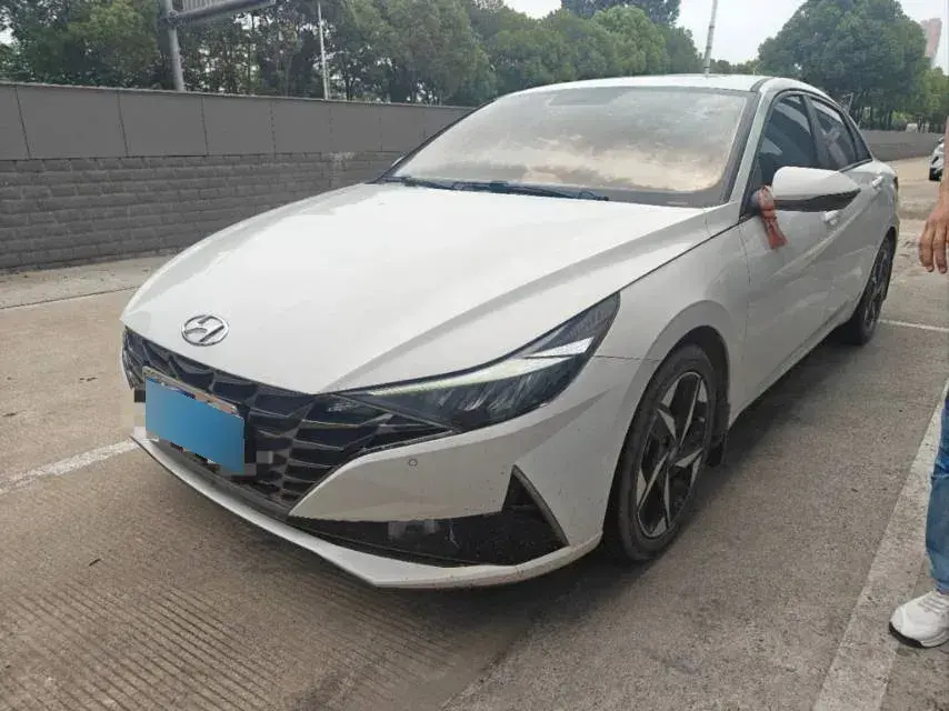 2022 Hyundai Elantra 1.5L 115HP L4 CVT