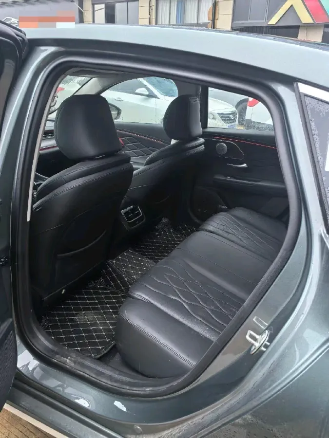 2025 Chery Arrizo 8 Pro 1.6T 197HP L4 7DCT,autocango,china used car exporter,china ev exporter,chinese used car exporter,chinese used ev exporter