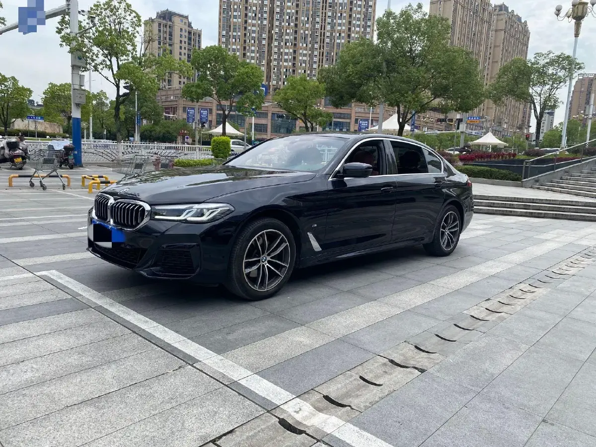 2022 BMW 5 Series 2.0T 184HP L4 8AT