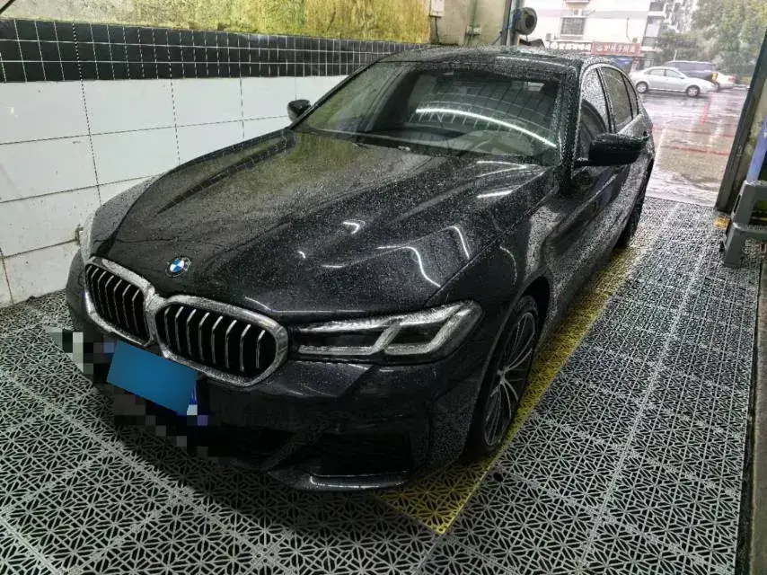 2022 BMW 5 Series 2.0T 252HP L4 8AT