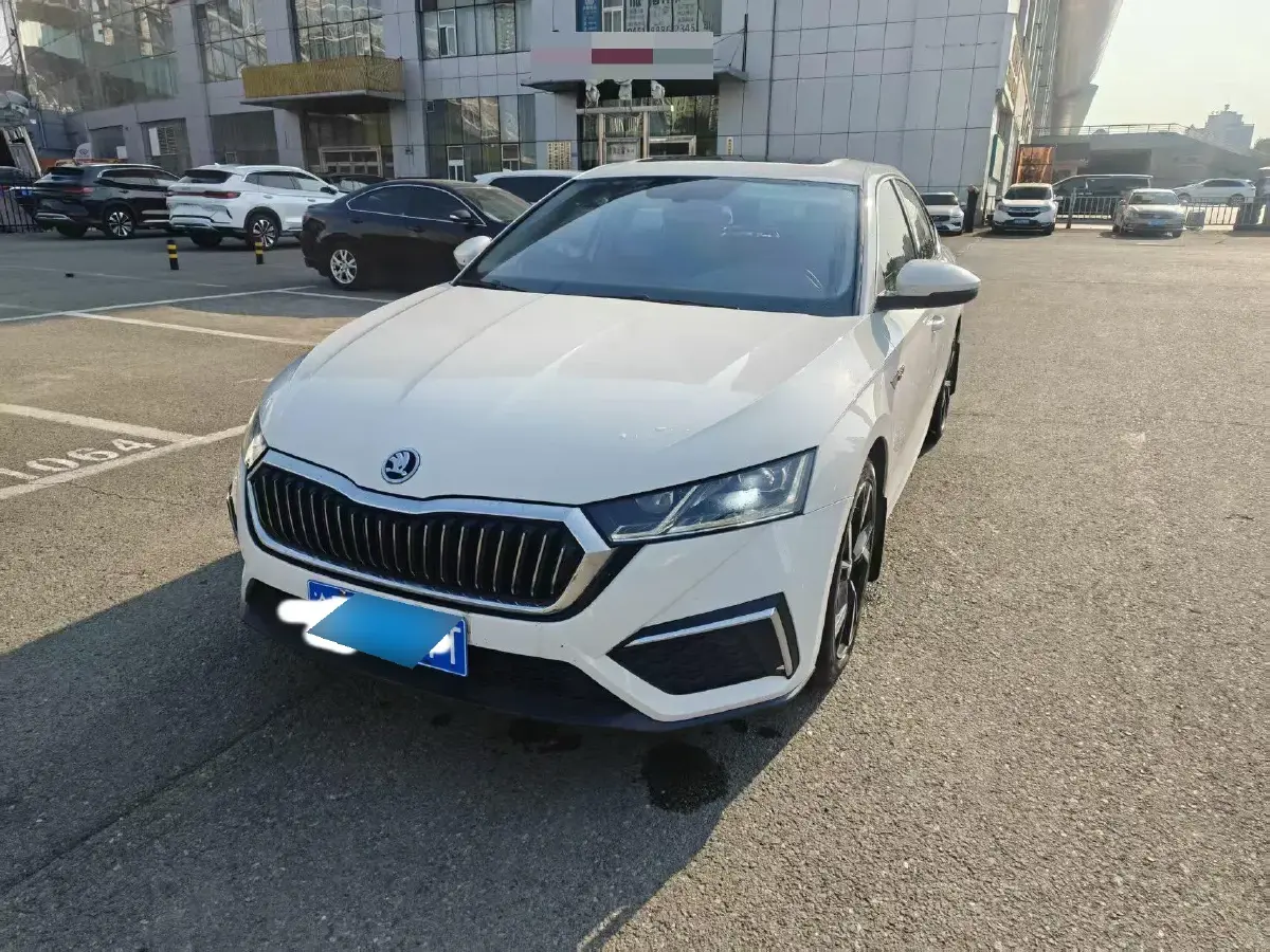 2022 Skoda Octavia 1.4T 150HP L4 7DCT