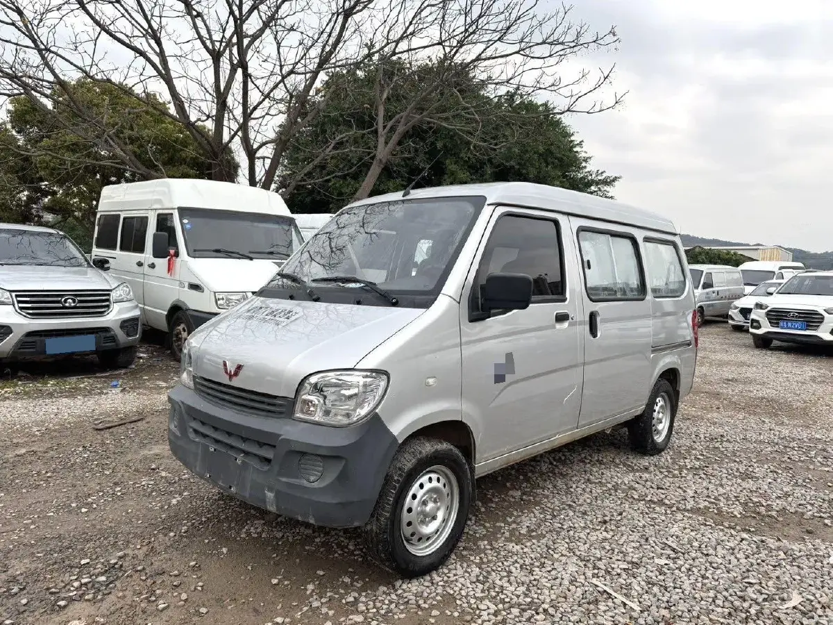2020 WuLing ZhiGuang 1.2L 76HP L4 5MT
