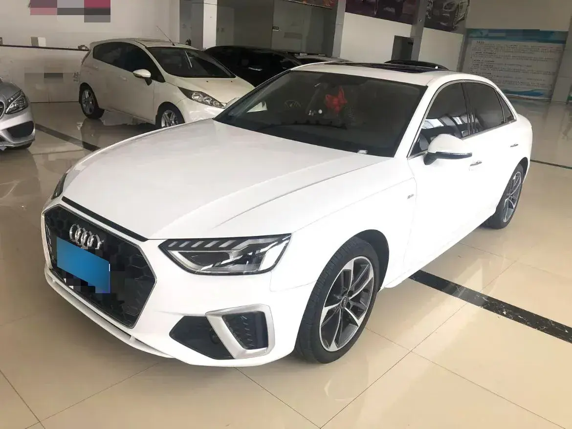 2024 Audi A4L 2.0T 190HP L4 7DCT