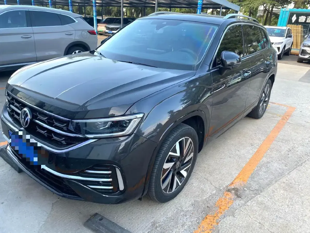 2023 Volkswagen Tayron 2.0T 186HP L4 7DCT