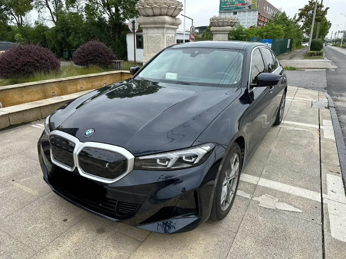 2022 BMW i3 BEV 70KWH