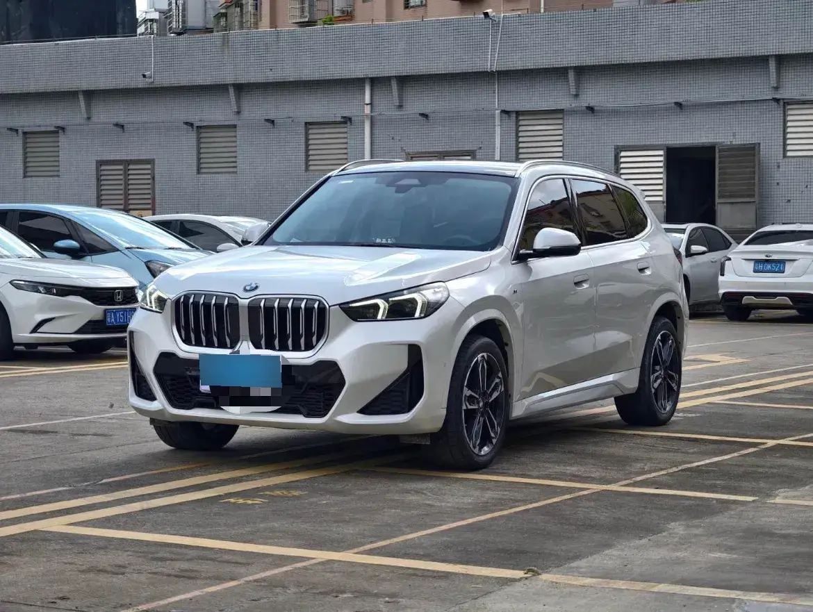 2023 BMW X1 2.0T 204HP L4 7DCT