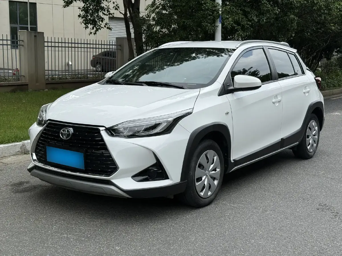 2022 Toyota Yaris L 1.5L 112HP L4 CVT