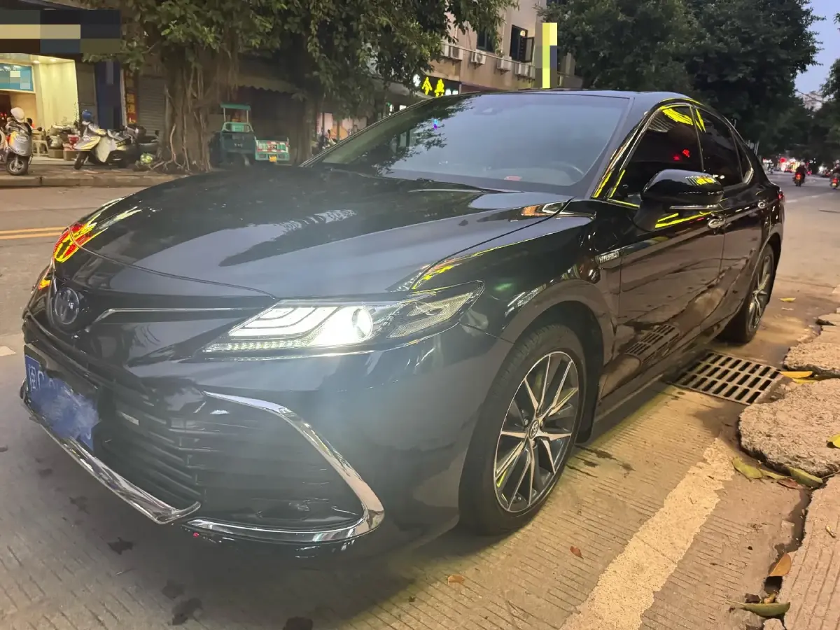 2023 Toyota Camry 2.5L 178HP L4 E-CVT Hybrid