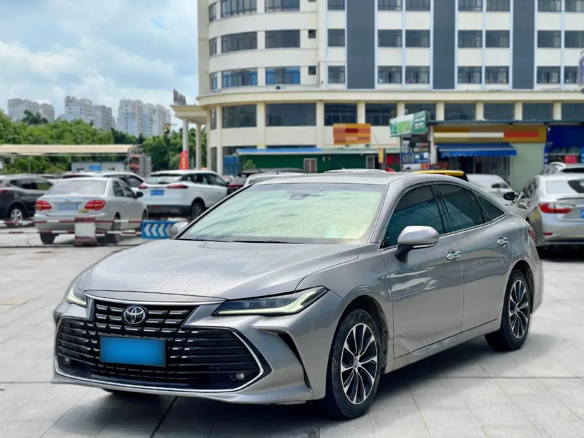 2022 Toyota Avalon 2.5L 209HP L4 8AT
