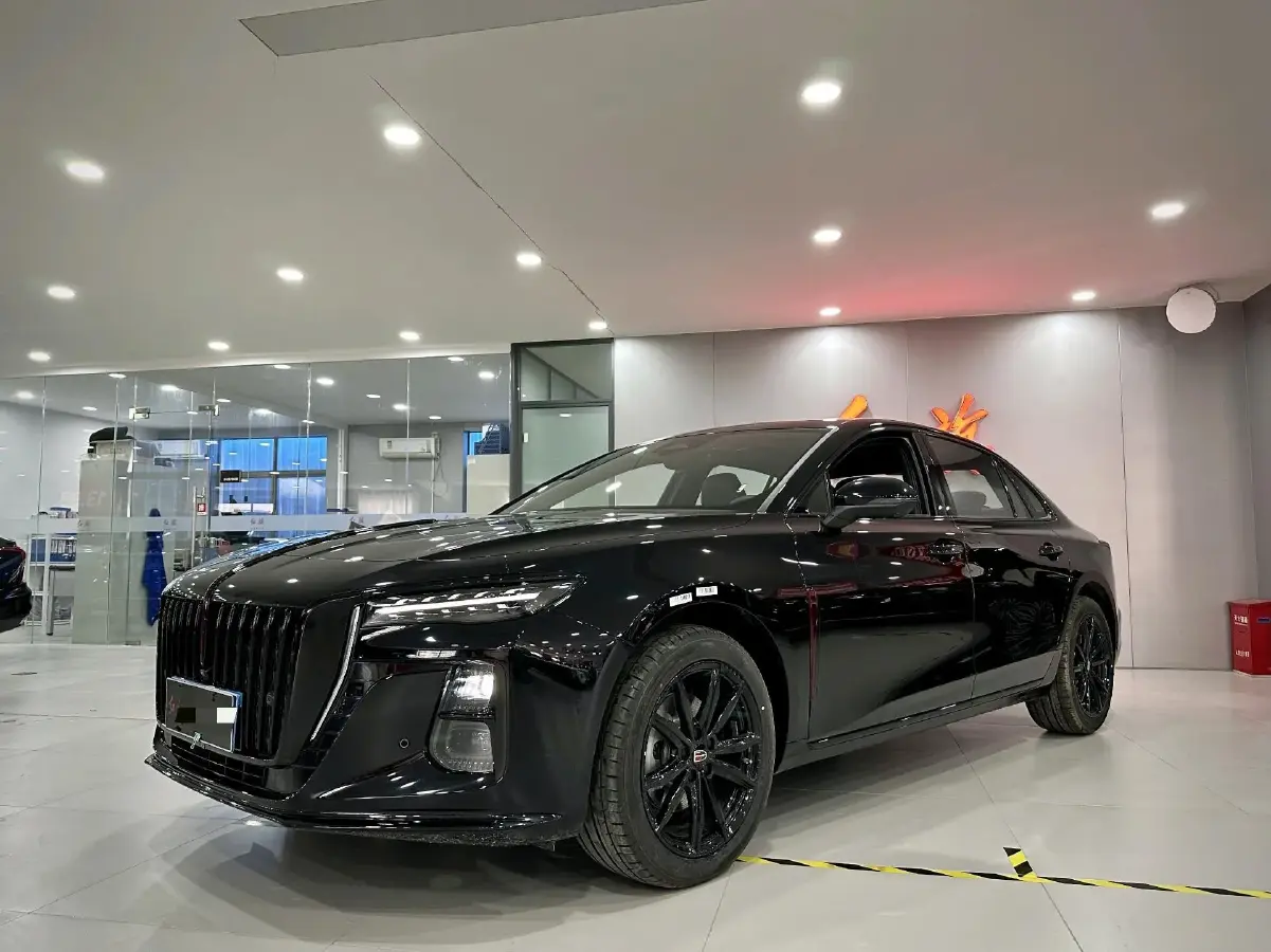 2025 HongQi H5 2.0T 224HP L4 8AT