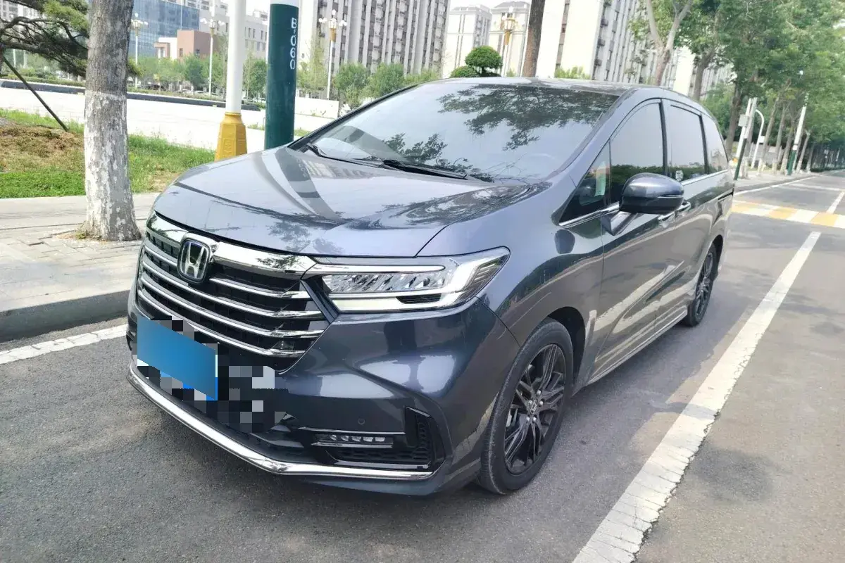 2022 Honda Odyssey 2.0L 146HP L4 E-CVT Hybrid