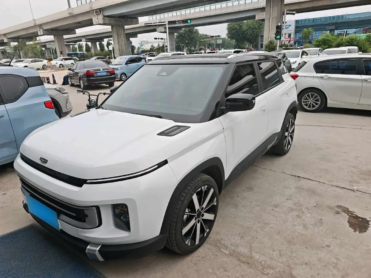 2025 Geely ICON 1.5T 181HP L4 7DCT